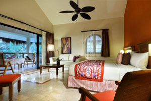 The Romance Villa Poolside Suites at Grand Palladium Colonial Resort and Spa 